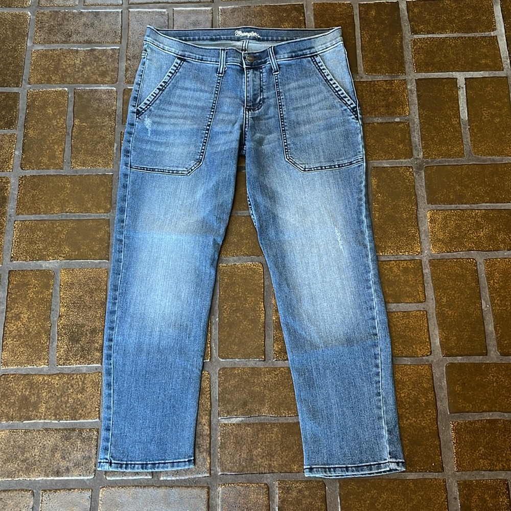 Wrangler Mid Rise Lightly Distressed Cropped Boyfriend Jean